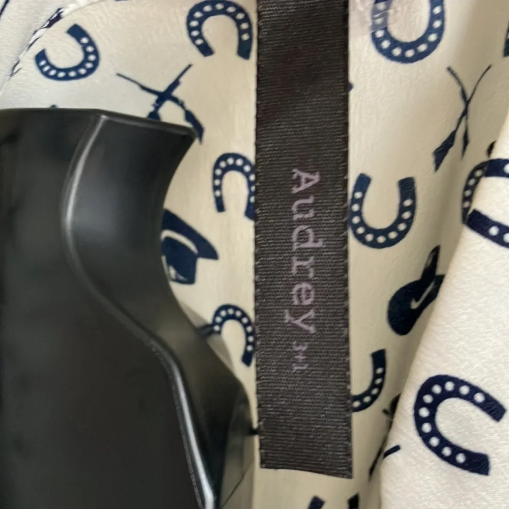 Vintage Audrey 3+1 XL sleeveless black & white  cowboy hats guns horsesho… - Picture 6 of 7